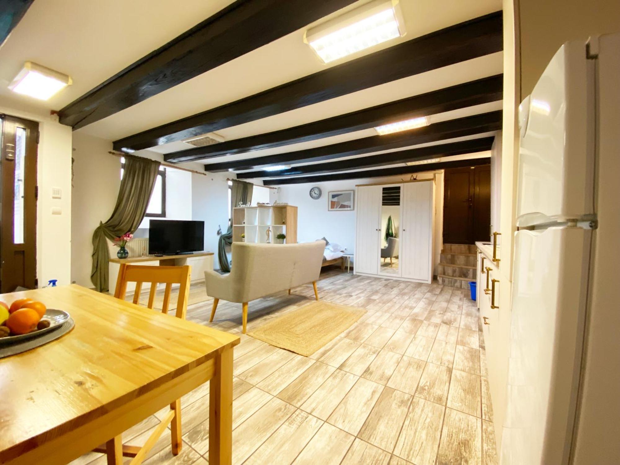 Piata Sfatului Brassai Plus - Annastasia'S Studio Braşov Extérieur photo