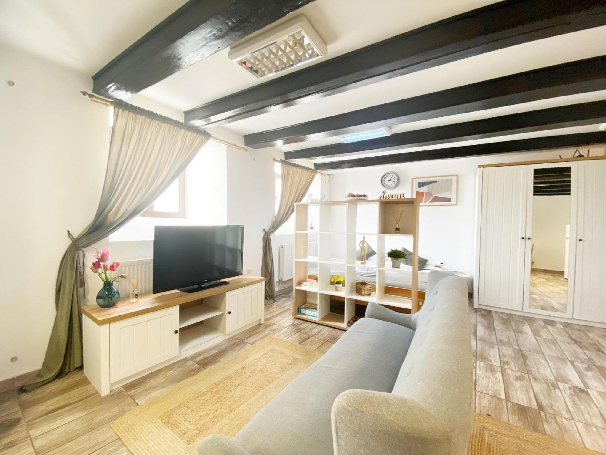 Piata Sfatului Brassai Plus - Annastasia'S Studio Braşov Extérieur photo