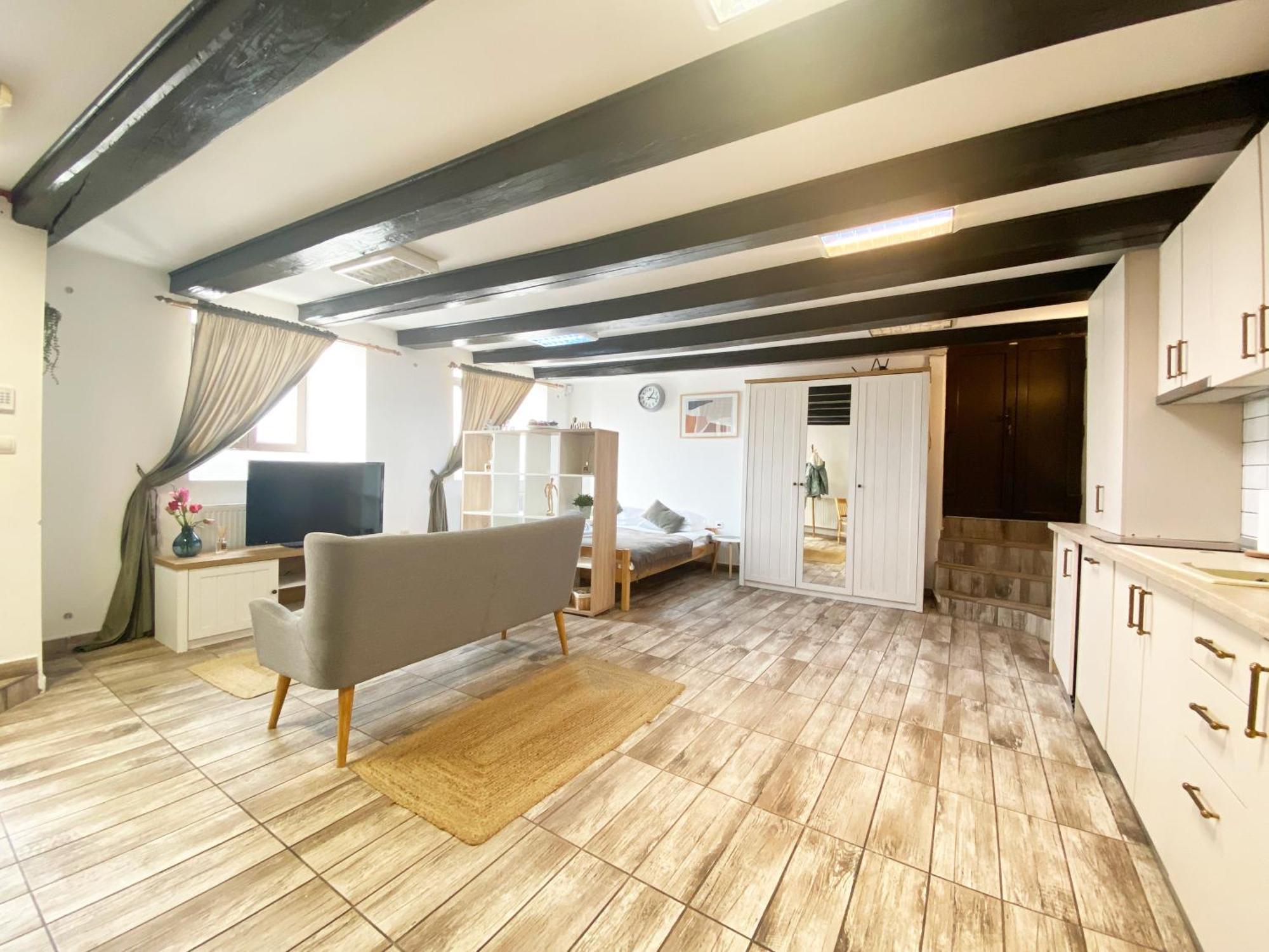 Piata Sfatului Brassai Plus - Annastasia'S Studio Braşov Extérieur photo